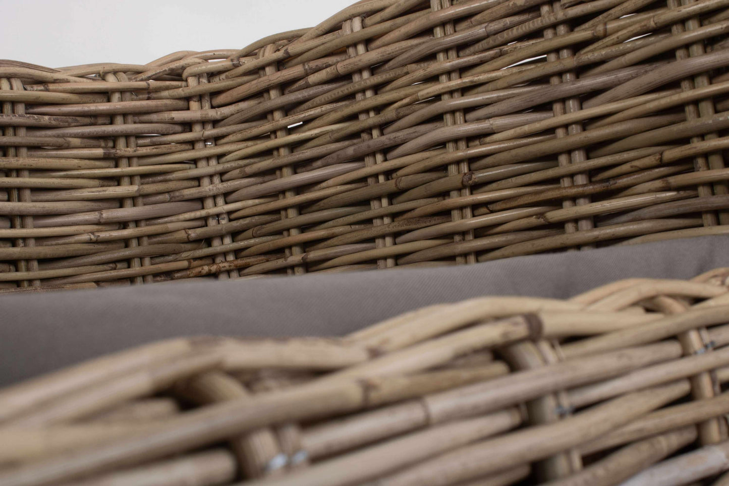 Premium Kubu rattan dog sofa bed chew-resistant British cottage home UK