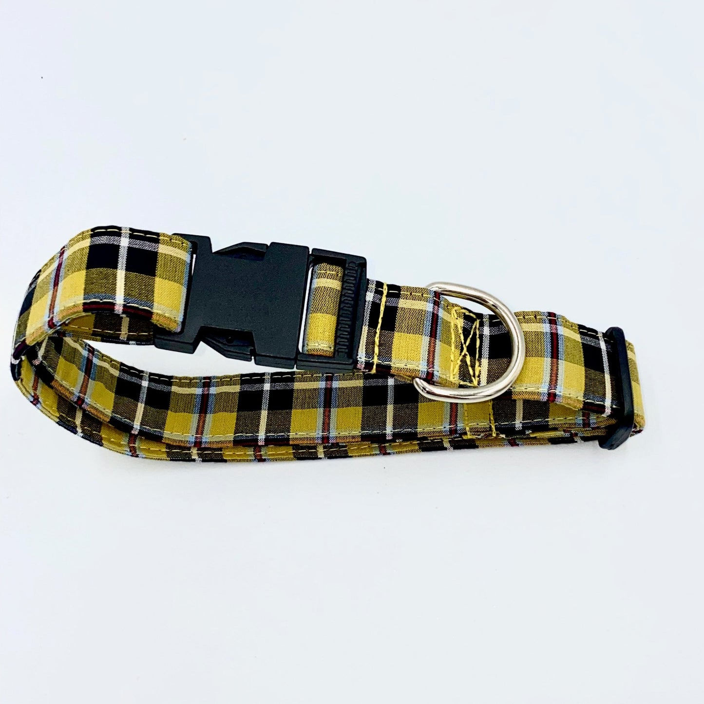 The Cornish Wayfarer – Tartan Dog Collar for Coastal Companions - The Timeless Trading Co.