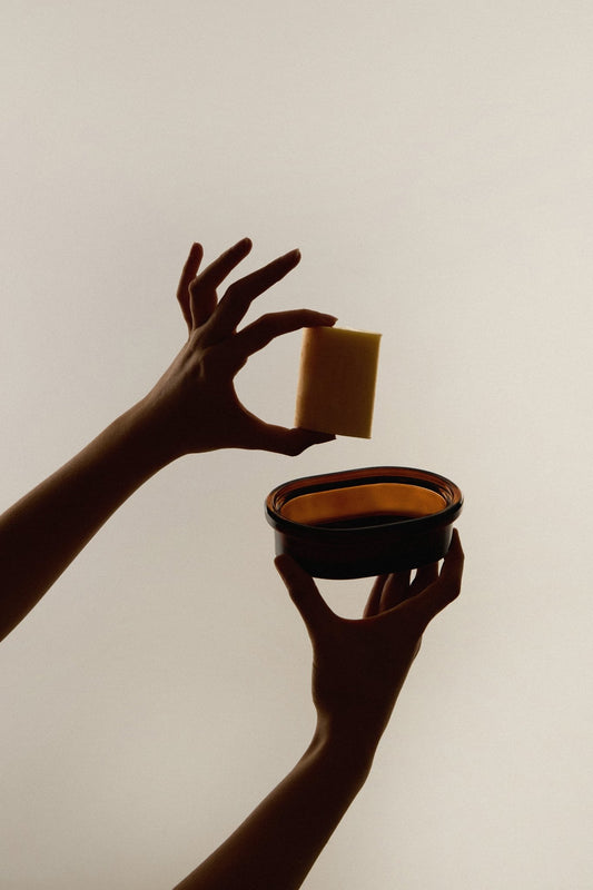 The Wetherby Amber Glass Soap Dish - The Timeless Trading Co.